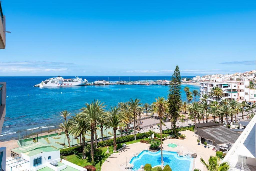 Comodoro- Ravel * Los Cristianos (Tenerife)